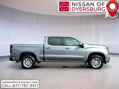Used 2023 Chevrolet Silverado 1500 LT AWD/4WD image 2