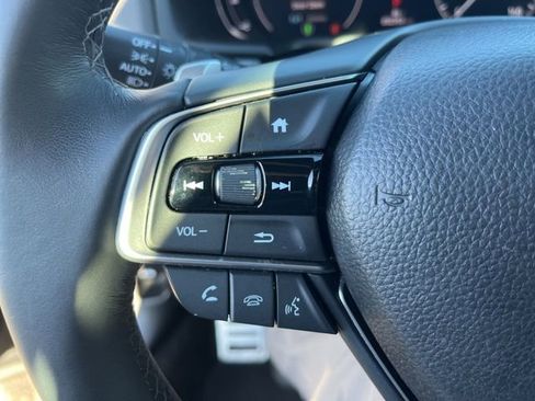 Used 2018 Honda Accord Sport image 17