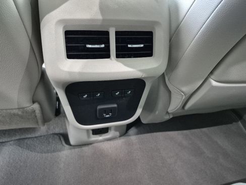 Used 2024 GMC Terrain Denali w/ Denali Premium Package image 21