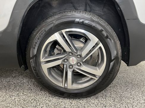 Used 2020 GMC Terrain SLT image 22