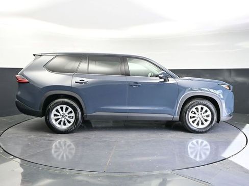 Used 2025 Toyota Grand Highlander AWD image 5