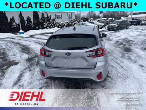 Used 2024 Subaru Impreza 2.0i Sport image 3