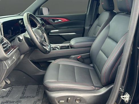 Used 2024 Chevrolet Traverse Z71 AWD/4WD image 10