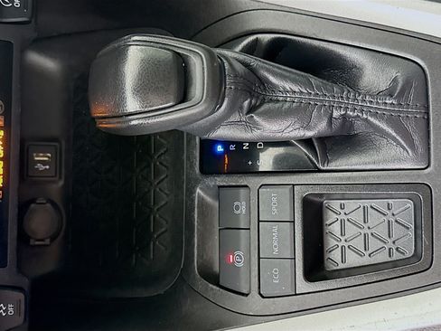 Used 2024 Toyota RAV4 LE FWD image 20