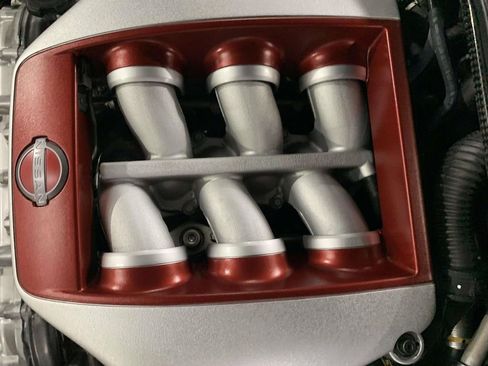 Used 2024 Nissan GT-R Premium w/ Floor Mat Package AWD/4WD image 74
