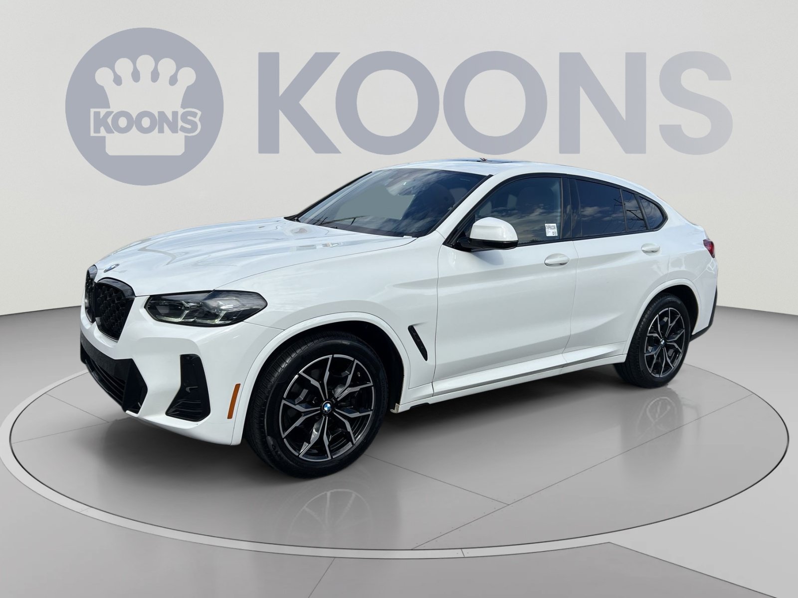 Used 2024 BMW X4 xDrive30i w/ M Sport Package AWD/4WD image 1