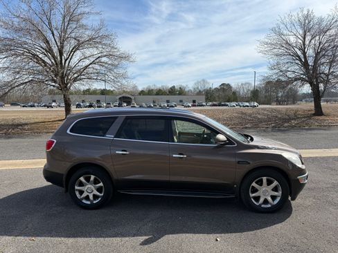 Used 2009 Buick Enclave CXL w/ Entertainment Package #3 image 6