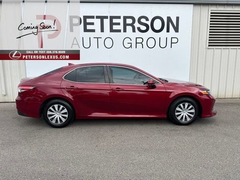 Used 2020 Toyota Camry LE FWD image 3