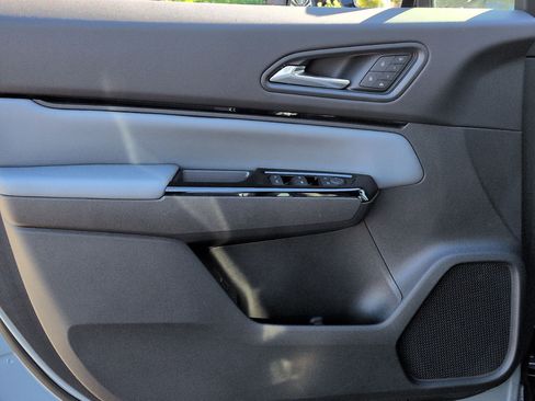 Used 2025 Honda Prologue Touring image 14