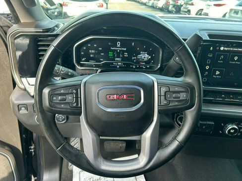Used 2025 GMC Sierra 1500 SLT AWD/4WD image 5