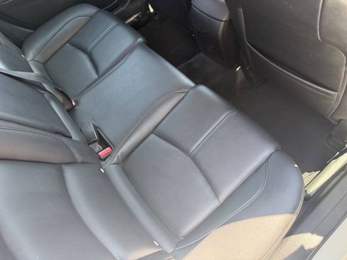Used 2018 MAZDA MAZDA3 Touring FWD image 24