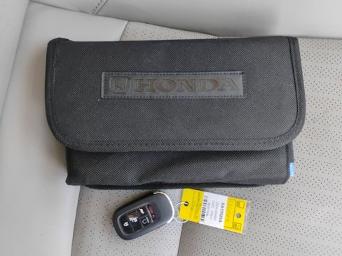 Certified 2024 Honda Civic EX-L image 34