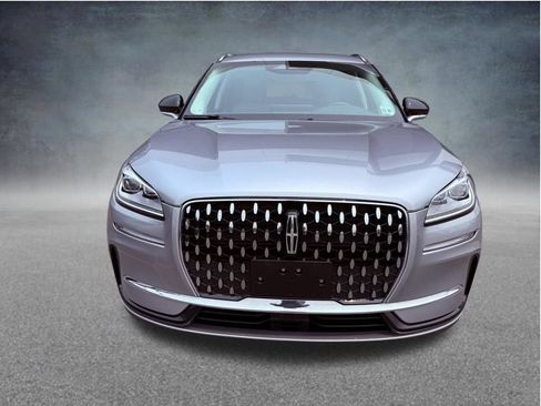 Used 2024 Lincoln Corsair Reserve w/ Rear Removable Package Tray AWD/4WD image 6