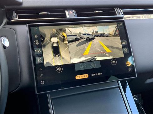 Used 2025 Land Rover Range Rover Velar Dynamic SE image 26