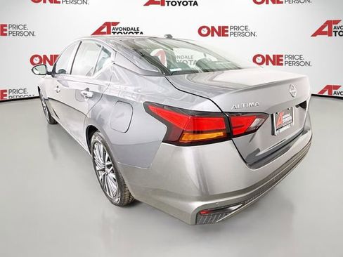 Used 2025 Nissan Altima 2.5 SV FWD image 5