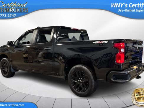 Used 2023 Chevrolet Silverado 1500 Custom image 9