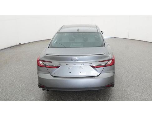 Used 2026 Toyota Camry SE FWD image 7