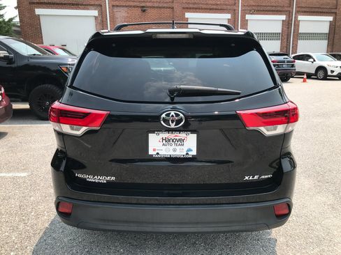 Used 2017 Toyota Highlander XLE AWD/4WD image 7