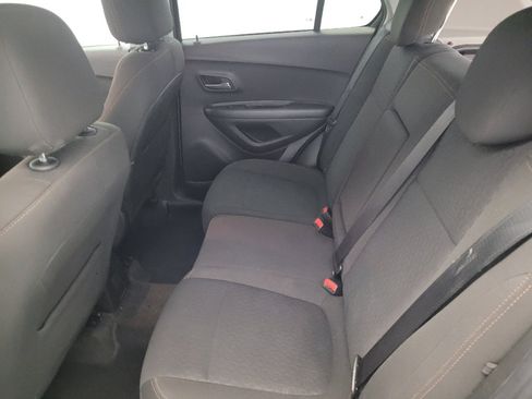 Used 2020 Chevrolet Trax LS w/ Tint and Cruise Package AWD/4WD image 18