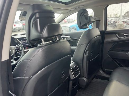 Certified 2025 Kia Sportage EX w/ Premium Package FWD image 26