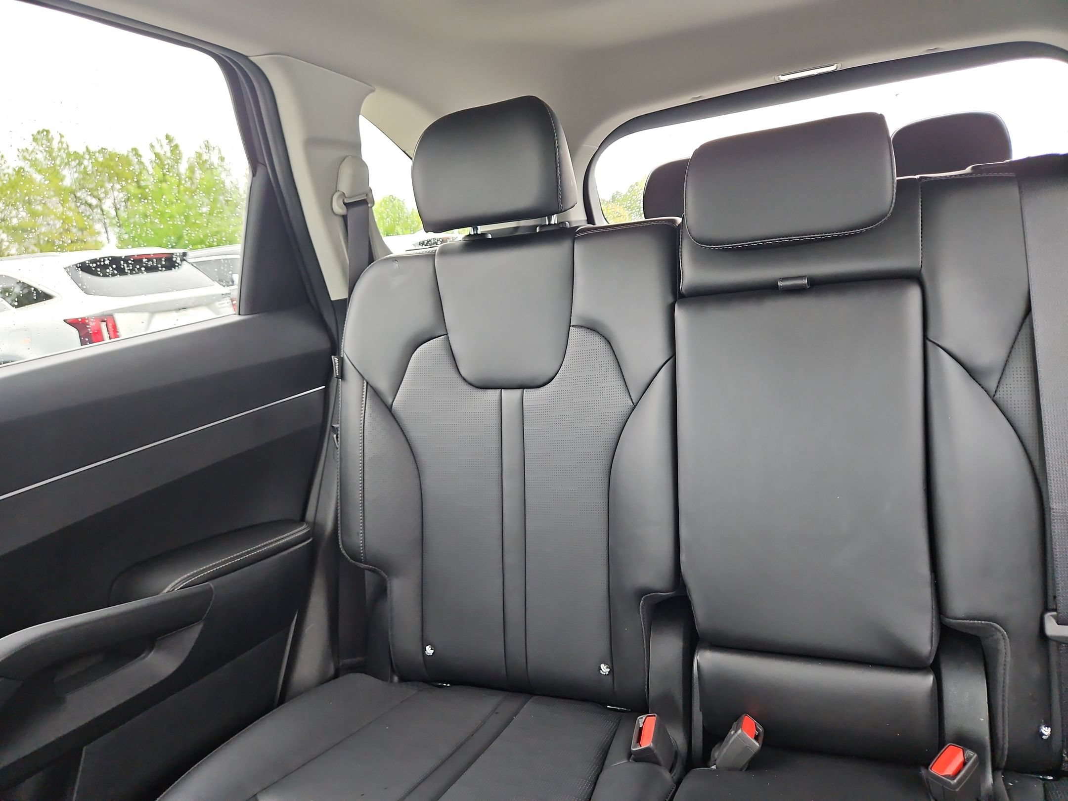 Used 2025 Kia Sorento S w/ Panoramic Sunroof Package FWD image 12