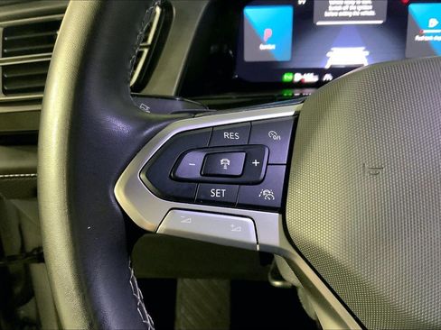 Used 2025 Volkswagen Atlas Cross Sport SE image 18