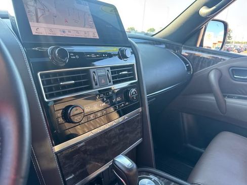 Used 2022 Nissan Armada Platinum w/ Captain's Chairs Package RWD image 24