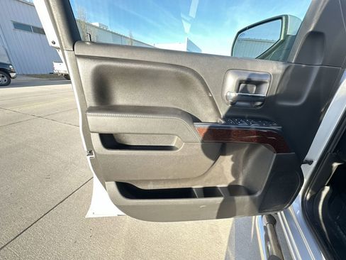 Used 2017 GMC Sierra 1500 SLE w/ SLE Value Package image 21