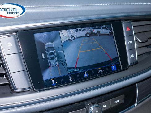 Used 2024 Buick Enclave Essence w/ Technology Package FWD image 31