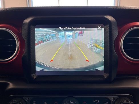 Certified 2021 Jeep Wrangler Unlimited Rubicon image 24