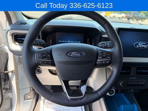 Used 2025 Ford Maverick XLT w/ XLT Luxury Package AWD/4WD image 16