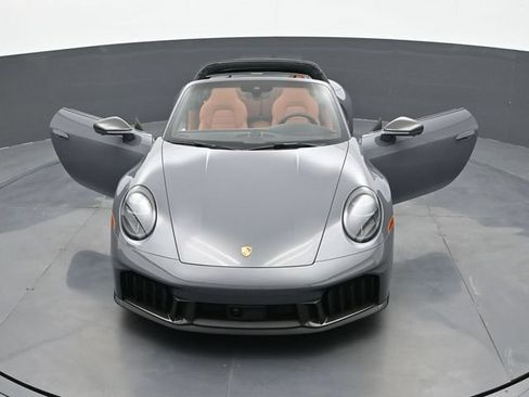 Certified 2026 Porsche 911 Targa 4 GTS AWD/4WD image 27