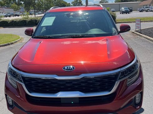 Used 2021 Kia Seltos SX image 2