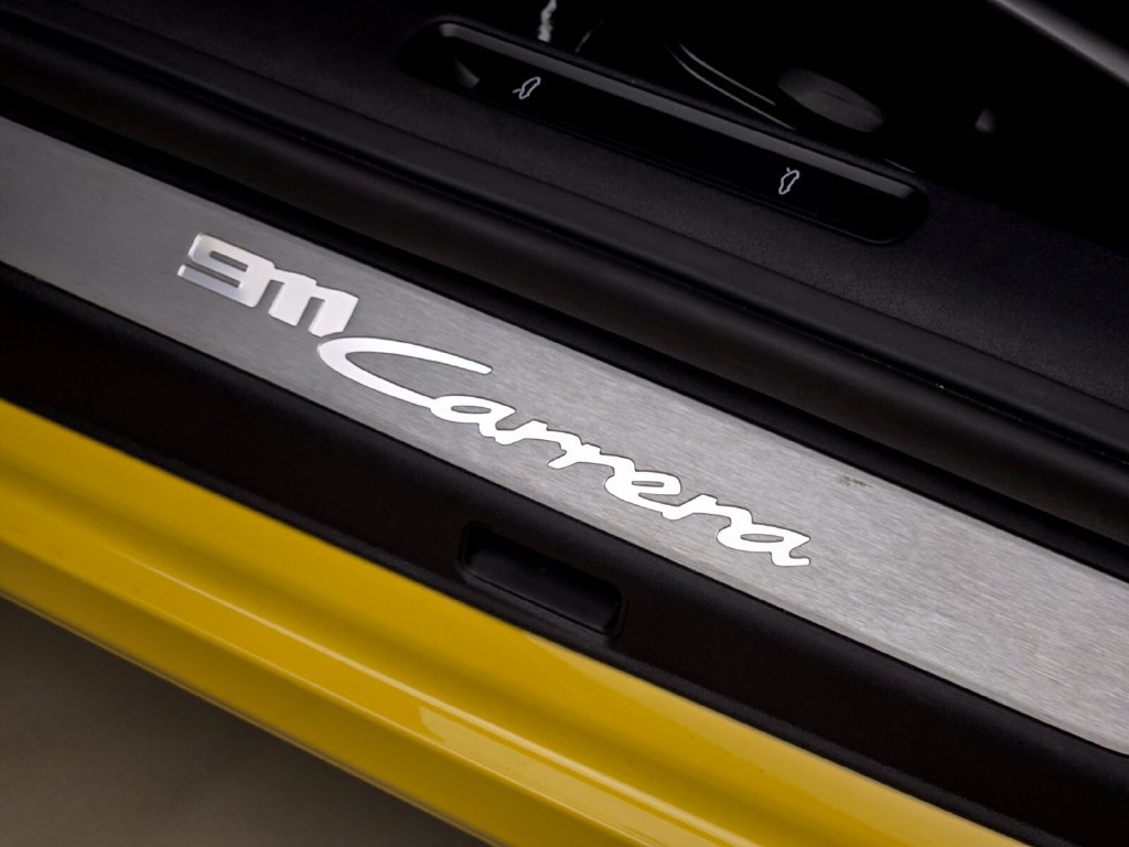 Used 2023 Porsche 911 Carrera RWD image 31