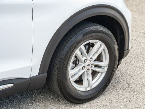 Used 2022 Ford Explorer XLT RWD image 11