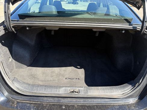 Used 2025 Nissan Altima 2.5 SV image 31