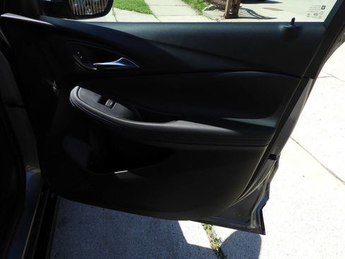 Used 2025 Buick Encore GX Sport Touring w/ Comfort Package FWD image 38