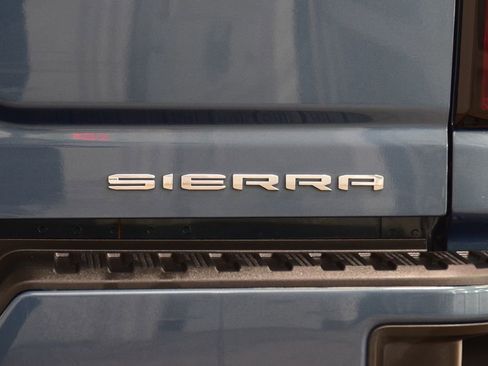 Used 2024 GMC Sierra 2500 Denali w/ Technology Package AWD/4WD image 24