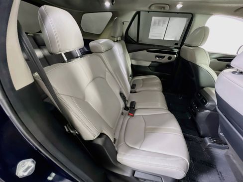 Used 2025 Honda Pilot Touring image 27