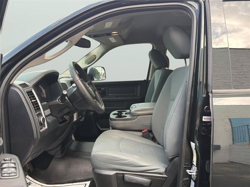 Used 2016 RAM 2500 Tradesman w/ Chrome Appearance Group AWD/4WD image 11
