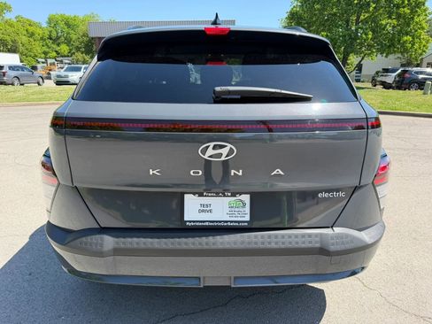 Used 2024 Hyundai Kona SEL FWD image 10