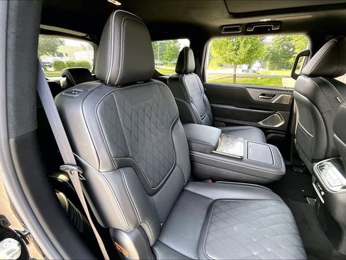Certified 2025 INFINITI QX80 Autograph AWD/4WD image 29