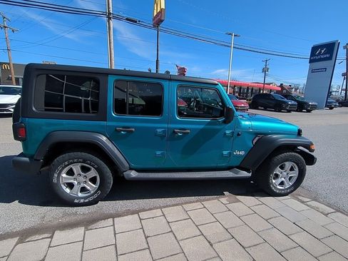 Used 2019 Jeep Wrangler Unlimited Sport S image 3