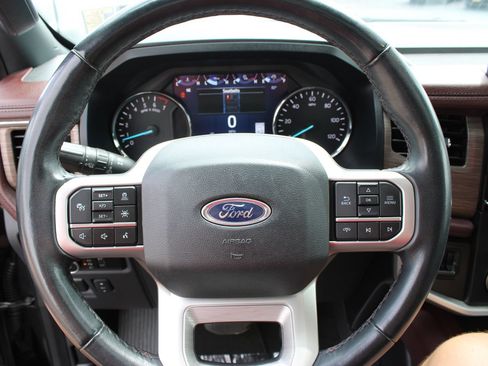 Used 2024 Ford Expedition Limited AWD/4WD image 12
