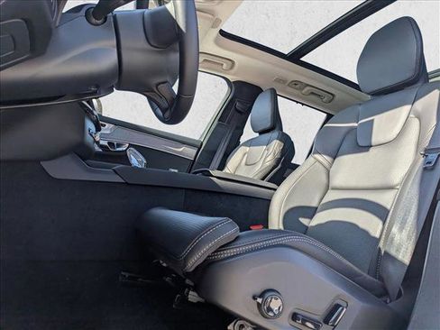 New 2026 Volvo XC90 T8 Ultra w/ Lounge Package image 4
