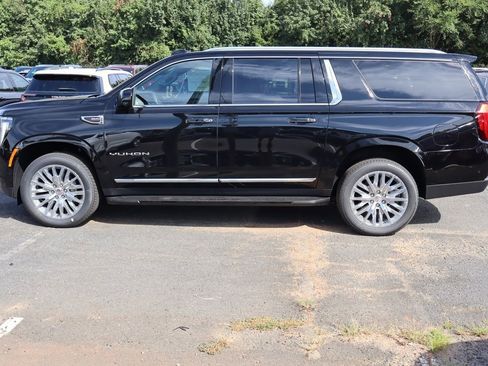 New 2025 GMC Yukon XL Elevation image 5