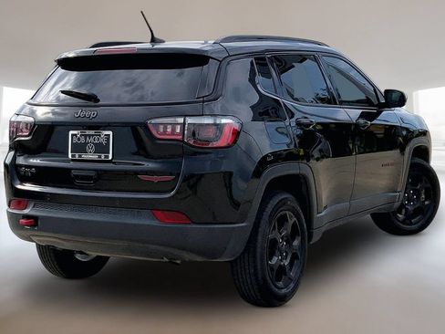 Used 2023 Jeep Compass Trailhawk w/ Sun and Sound Group AWD/4WD image 2