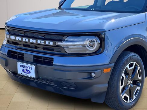 Used 2024 Ford Bronco Sport Outer Banks w/ Tech Package AWD/4WD image 39