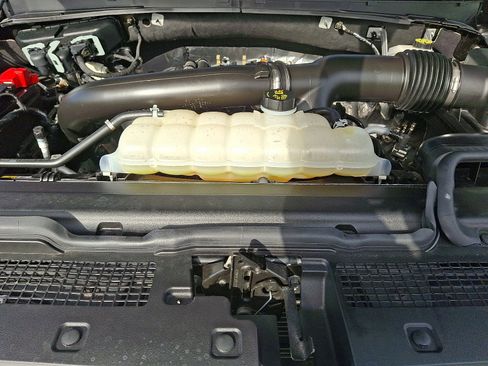 Certified 2024 Ford Expedition Platinum image 29