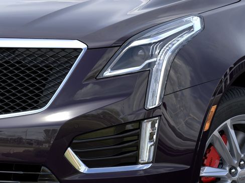 New 2025 Cadillac XT5 Sportv w/ LPO, Floor Liner Package AWD/4WD image 10